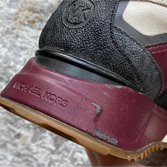 Micheal Kors sneakers M 8.5 - Picture 7 of 8